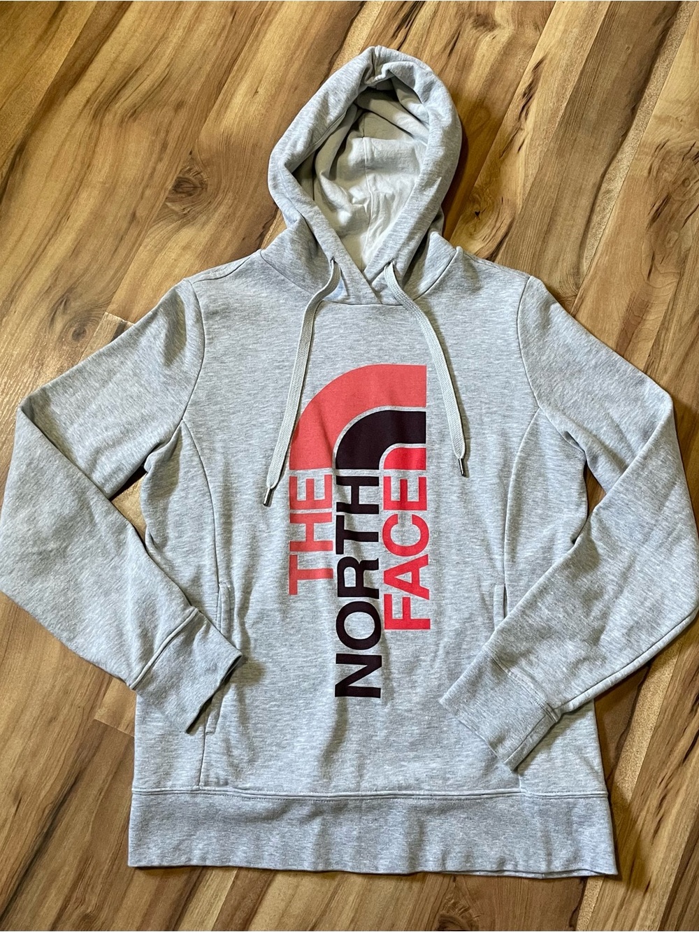 The North Face Grey Trivert Vertical Logo Pullover Hoodie Sweatshirt Size M